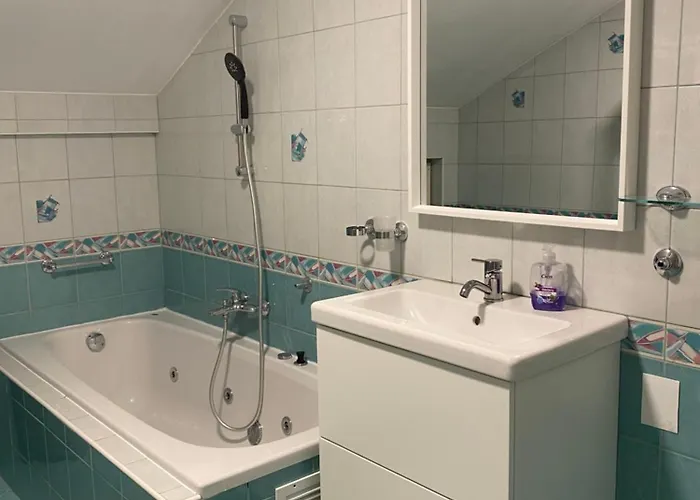 Hill * Jesenice na Dolenjskem